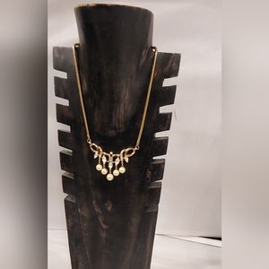 VINTAGE TRIFARI CROWN PEARL JEWELRS PENDANT GOLD TONE NECKLACE